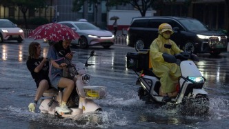 北京升级发布暴雨红色预警与山洪灾害风险红色预警