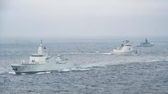 视频丨中俄海军潜艇首次海上同框，联合演习释放哪些信号？