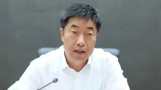 受贿数额特别巨大，国家烟草专卖局原副局长韩占武被提起公诉