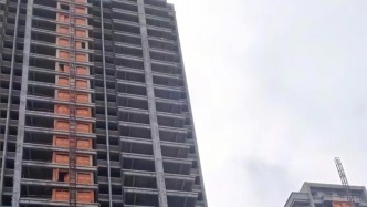 四川米易县一楼盘停工近2年监管账户无钱，住建局：企业在打官司，钱支付工程款了
