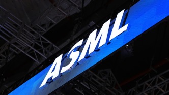 ASML再次上调全年业绩指引，明后两年光刻机产能计划提高30%
