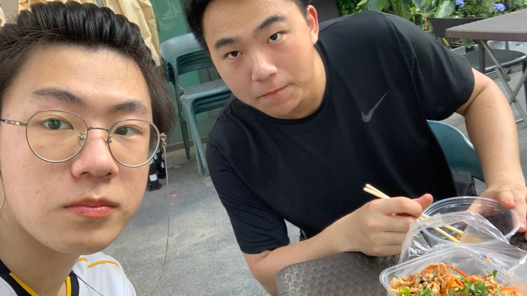 高考完跨越千里奔赴灾区,两个18岁少年的“硬核”成年礼