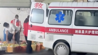 人民网评“救护车拉李子”：暴露特种车辆监管漏洞