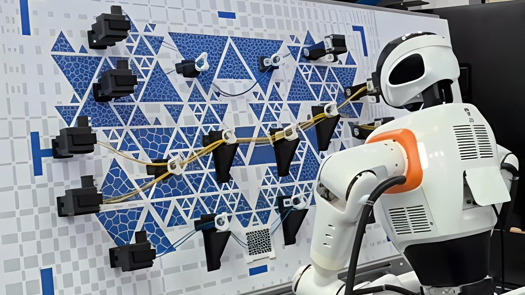汽车制造产线搬到WAIC：五大环节机器人实现自主作业
