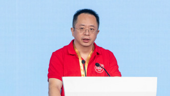周鸿祎谈AI安全：AI正成为能自主执行任务的“新物种”，必须可信可靠可控