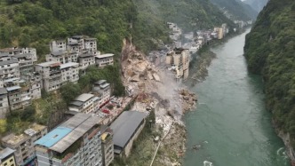 重庆彭水山体崩塌的发现、预警、目睹和救援者