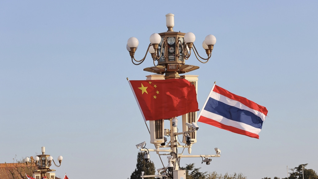 泰国总理阿努廷抵达北京，继续对中国的正式访问