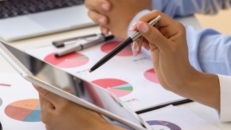 连续两年财务造假,*ST英飞公司及9名高管合计拟被罚款1750万元