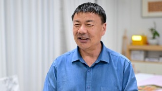 书写“低处”生活摘鲁迅文学奖，“外卖诗人”王计兵“终因普通而不凡”