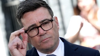 热点问答｜首相换人，英国“重塑”难在哪