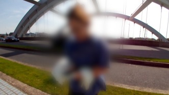 桥边的温柔，上海民警耐心疏导情绪低落女孩