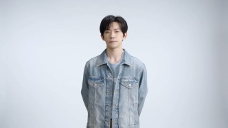 易烊千玺：祝澎湃新闻12周岁生日快乐