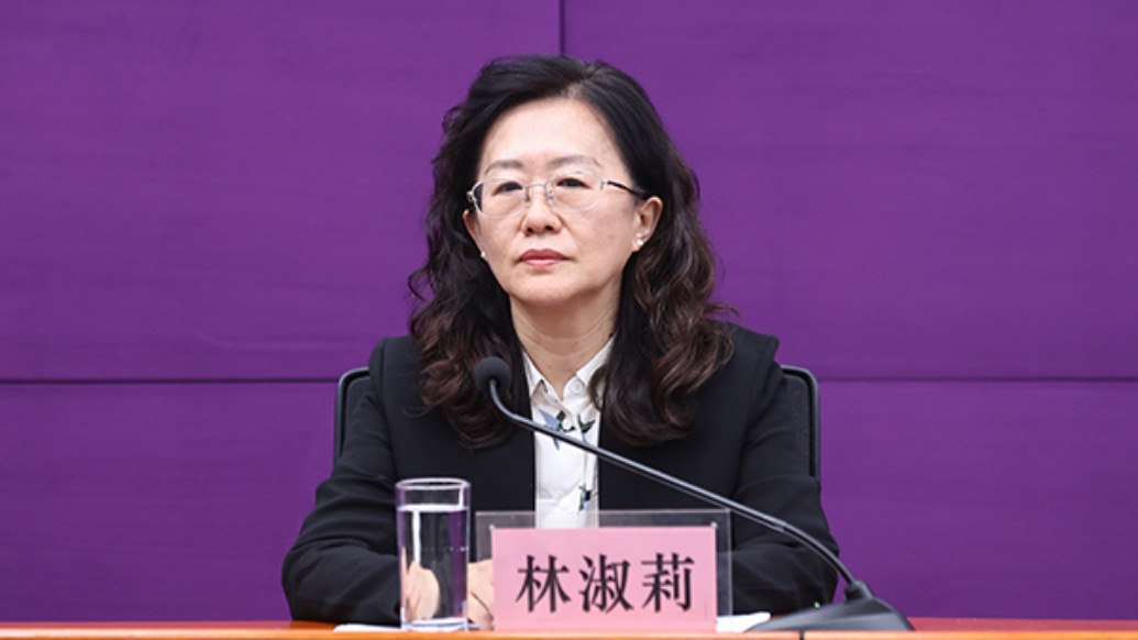 人社部:对家政企业吸纳就业困难人员等重点群体就业的,按规定享受税收优惠、社保补贴等政策