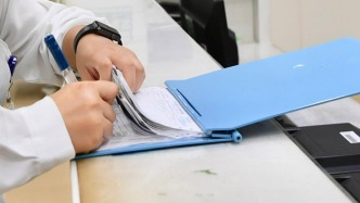 偏航的救护车：深圳广生医院违反调度将患者送自家医院，并篡改病历被罚