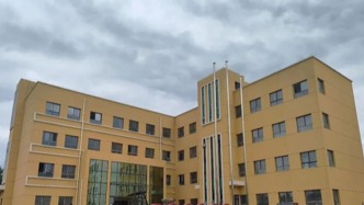 甘肃正宁月明教学楼项目长时间未建成投用，官方通报调查情况