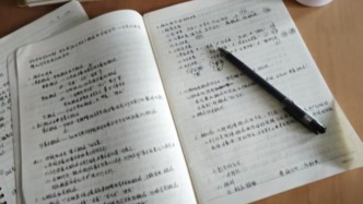 Z世代民族志｜“纸笔回潮”：数字时代大学生的学习媒介选择