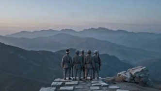 五人孤阵阻强敌，纵身绝壁铸忠魂