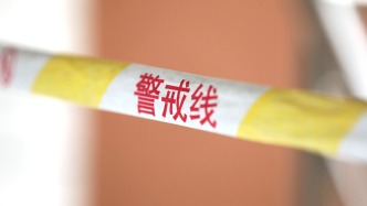 云南南涧县发生一起车辆侧翻事故，造成4人死亡