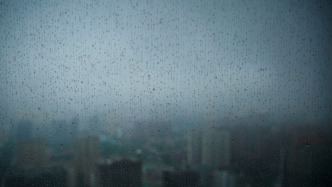 台风“红霞”将在广东沿海登陆，26日省内铁路全线停运
