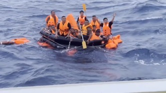 越南籍船舶南海遇险沉没，中方已救起44人
