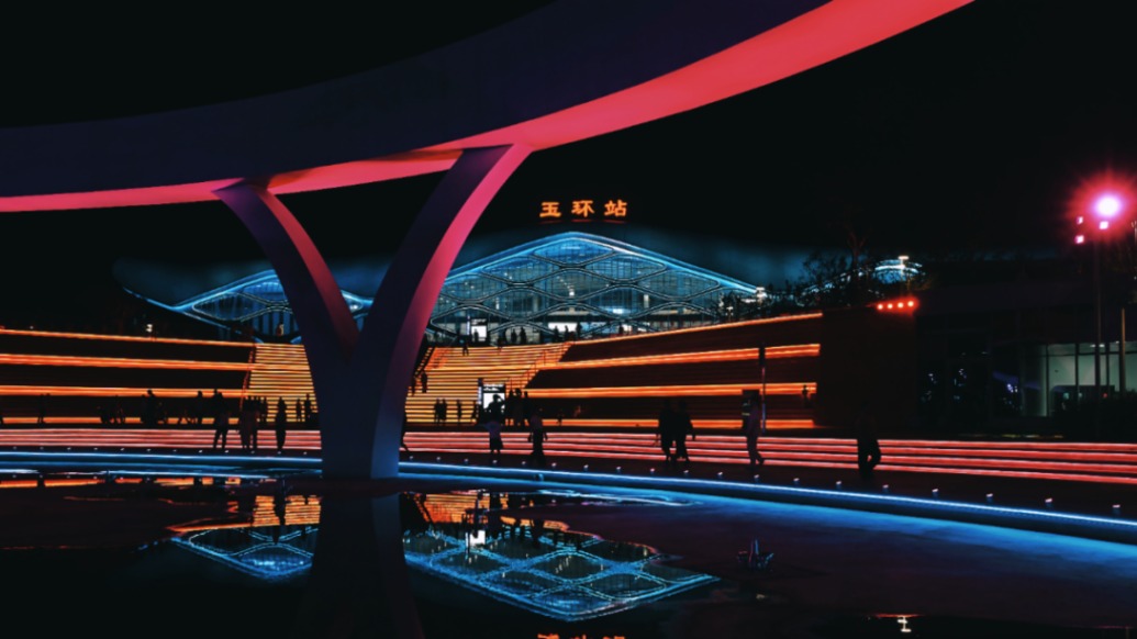 配图