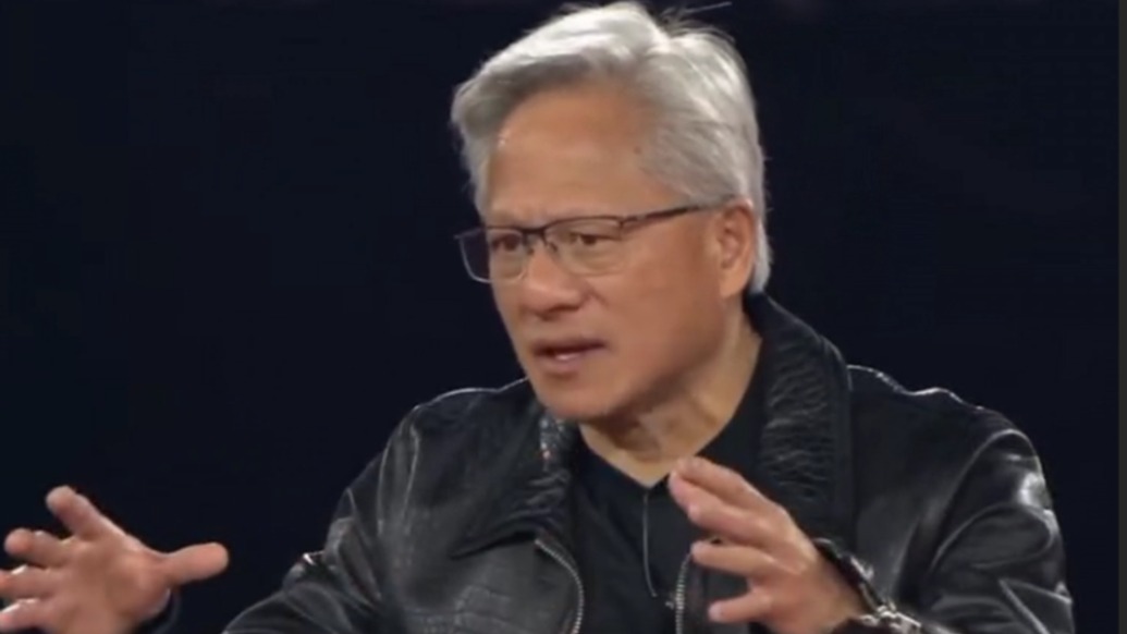 黄仁勋给年轻一代的建议：简单的基础操作会被自动化，系统思考将是未来核心竞争力
