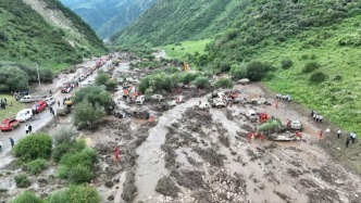 人民锐评：应彻底摒弃“下个雨能多大”的侥幸心理，重估风险守护安全