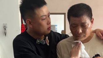 与家人离散23年，小伙在认亲现场与父亲合唱《流浪歌》