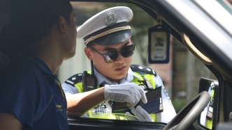 暖侬心丨200元罚单与110元西瓜背后的交警故事