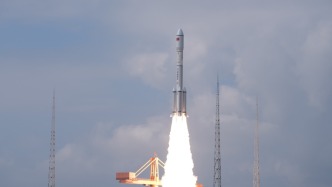 我国成功发射通信技术试验卫星二十七号A/B星