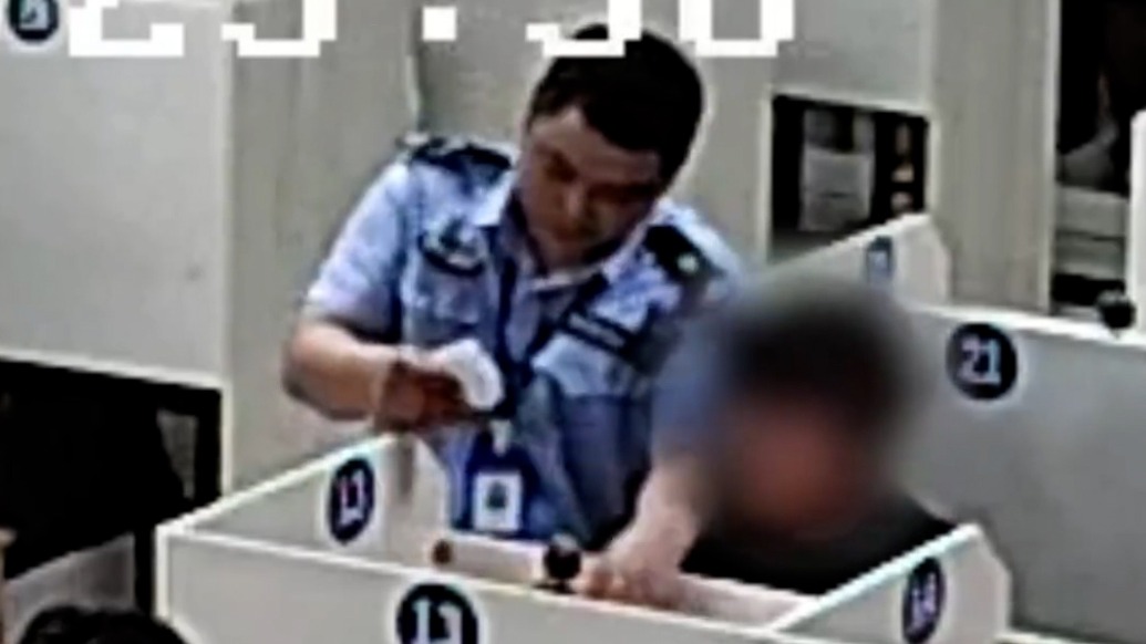 大一学生夹带6张“小抄”考科目一当场被抓:罚款2000元,禁考一年
