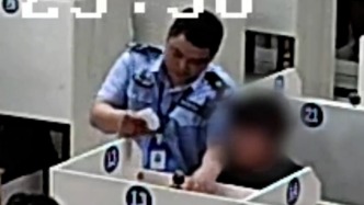 大一学生夹带6张“小抄”考科目一当场被抓：罚款2000元，禁考一年