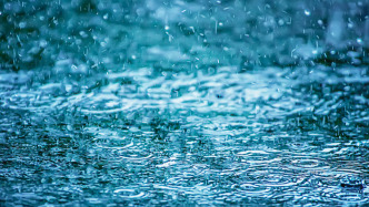 暴雨红警！西安部分街道出现内涝，多个景区闭园