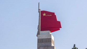 以习近平同志为核心的党中央引领全军书写强军新篇章