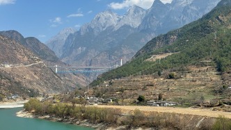 香格里拉虎跳峡景区因落石、滑坡临时闭园，开放时间另行通知