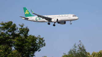 机场摆渡车空调故障致旅客闷热不适，春秋航空发布致歉公告