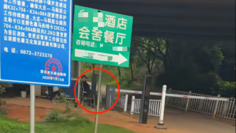 蒙自《芳华》取景地免费景区拦路设卡，需乘坐30元接驳车，文旅局回应