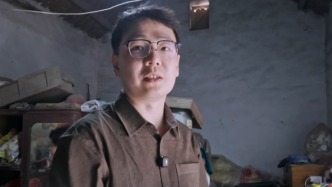 寻亲之后｜重回走失前居住的老屋，王冠冠表示：记忆里有这个场景