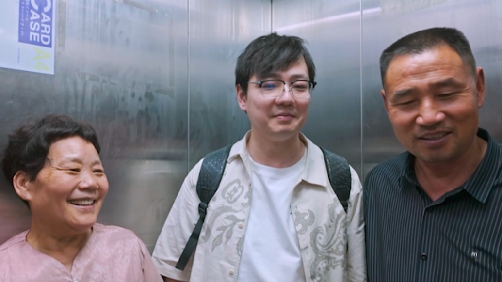 寻亲之后｜王冠冠坦言看到亲生父母的痛苦，后悔没有早一点寻亲
