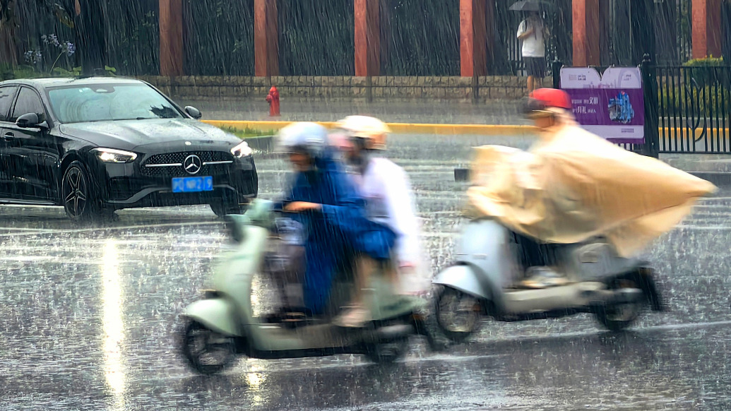 上海发布中心城区暴雨蓝色预警：注意防范城市内涝