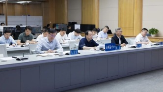 龚正主持召开台风“白海豚”防御应对视频调度会议，要求坚决守住城市安全底线
