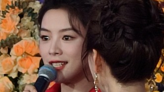 《镖人》亮相百花奖红毯，陈丽君、于适 、梁家辉都来了