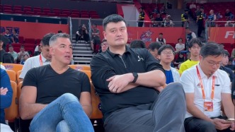 明日之星篮球争冠赛开赛，姚明斯科拉现身赛场