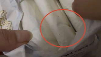 “淘淘氧棉”卫生巾被指疑现虫卵，企业回应：该批次检测结果合格
