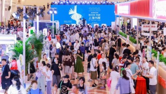 上海书展人潮为证：AI再强，也夺不走阅读的温度