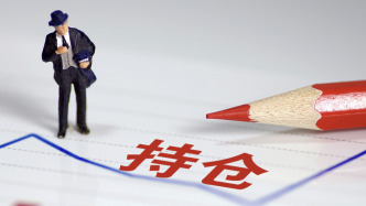 但斌美股持仓“大换血”：芯片仓位超七成，英特尔空降第二大重仓股