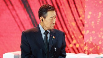人民日报刊文透露李雪健病情：双耳已完全听不见