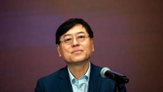 联想服务器储备订单3600亿元，杨元庆：AI需求刚开始，存储供应紧张会延续至明年