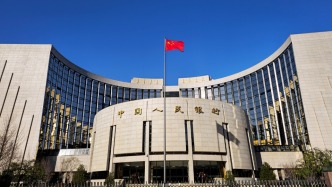 前七个月社会融资规模增量累计为22.25万亿元，人民币存款增加17.79万亿元