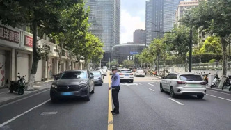早高峰路段拥堵通行难,交通治理如何精准破局?
